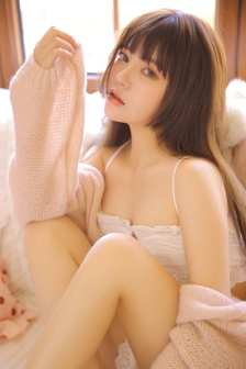 她很漂亮